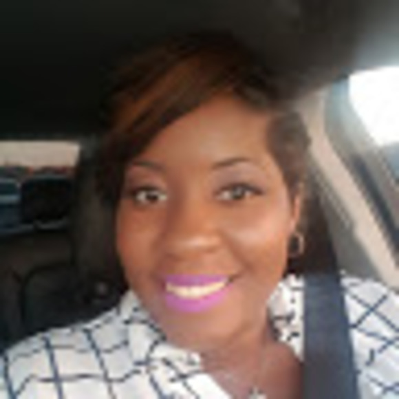 Meet your Posher, Latoya - Picture 1 of 1